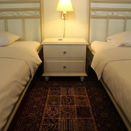 Bed And Breakfast Tomang Jakarta Rum bild