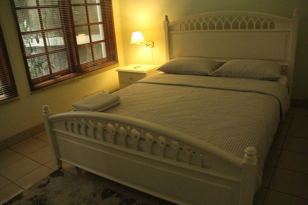 Bed And Breakfast Tomang Jakarta Rum bild