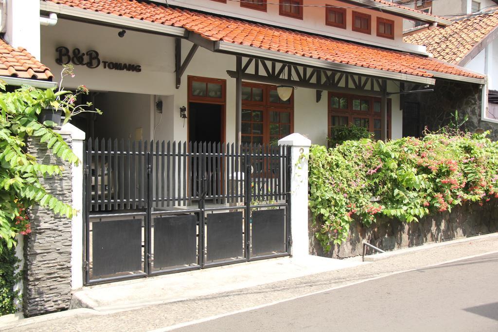 Bed And Breakfast Tomang Jakarta Exteriör bild