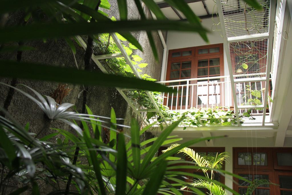Bed And Breakfast Tomang Jakarta Exteriör bild