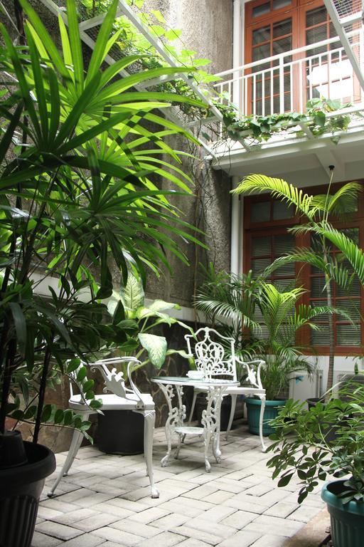 Bed And Breakfast Tomang Jakarta Exteriör bild